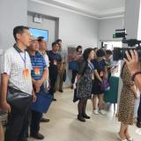 接待人大代表等向导及台湾同胞到访新葡的京集团350vip8888智慧养老服务中心